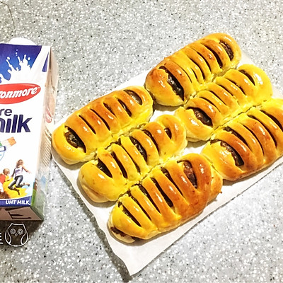 椰蓉面包+豆沙面包