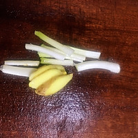 #父亲节，给老爸做道菜#鲫鱼豆腐汤的做法图解3