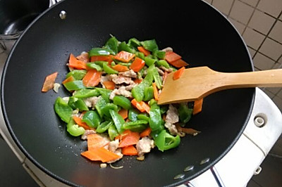 青椒炒肉