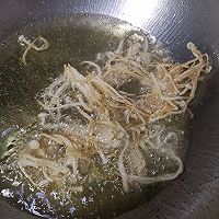 简单易做椒盐炸手撕金针菇下饭下酒都香的做法图解7