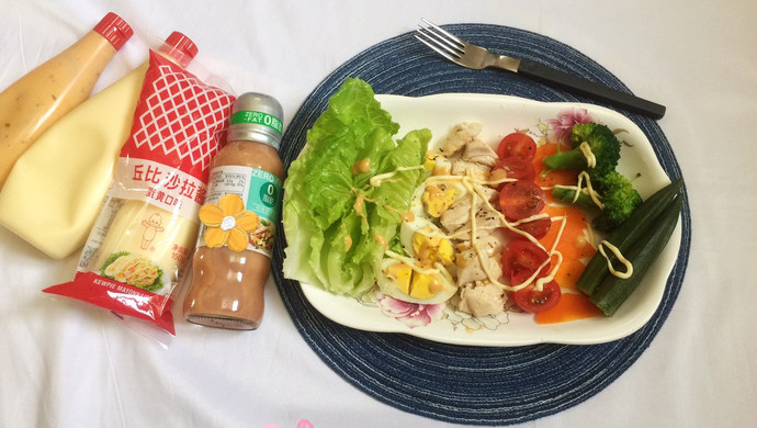 鸡胸肉沙拉菜