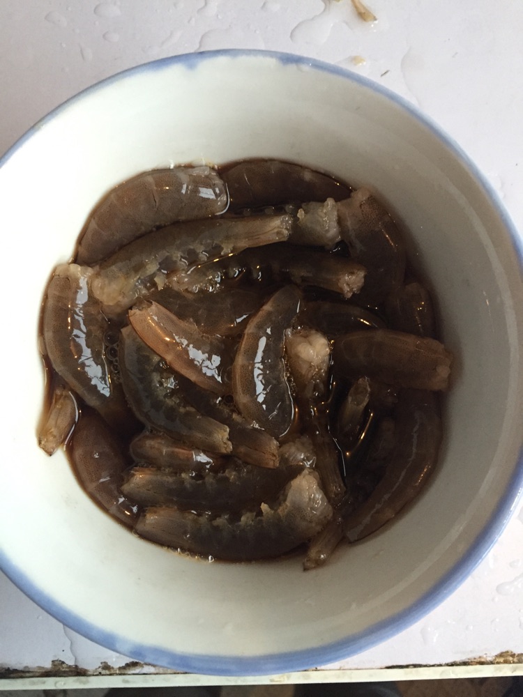 香辣基围虾的做法图解3