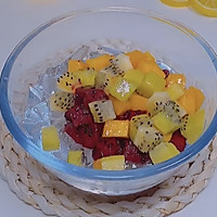 夏日甜品｜白凉粉水果捞制作视频的做法图解11