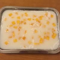 芒果牛奶甜点，夏季冰凉首选的做法图解5