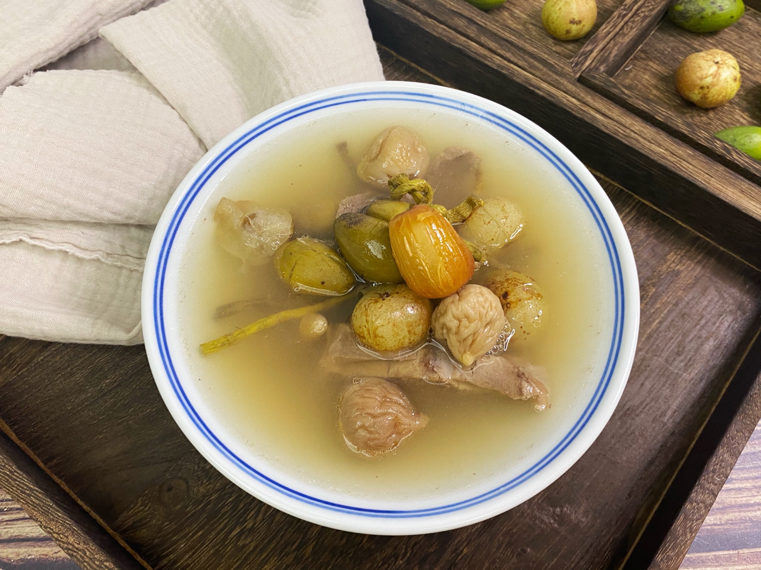 野生石橄榄煲骨头汤怎么做_野生石橄榄煲骨头汤的做法_豆果美食