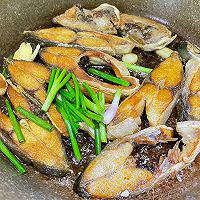 干煎金鲳鱼的做法图解6