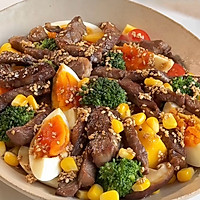 蔬菜牛肉沙拉的做法图解1
