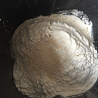 香葱火腿沙拉花环面包#丘比轻食厨艺大赛#的做法图解3