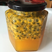 糖渍百香果的做法图解1