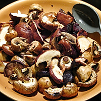#餐桌上的春日限定#香葱炒蘑菇的做法图解2