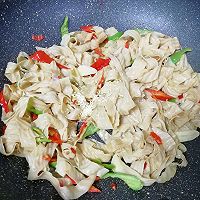 辣椒酱炒豆筋的做法图解11