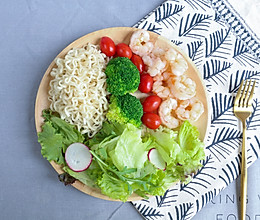 七天减脂餐Day2——意式虾仁沙拉面的做法