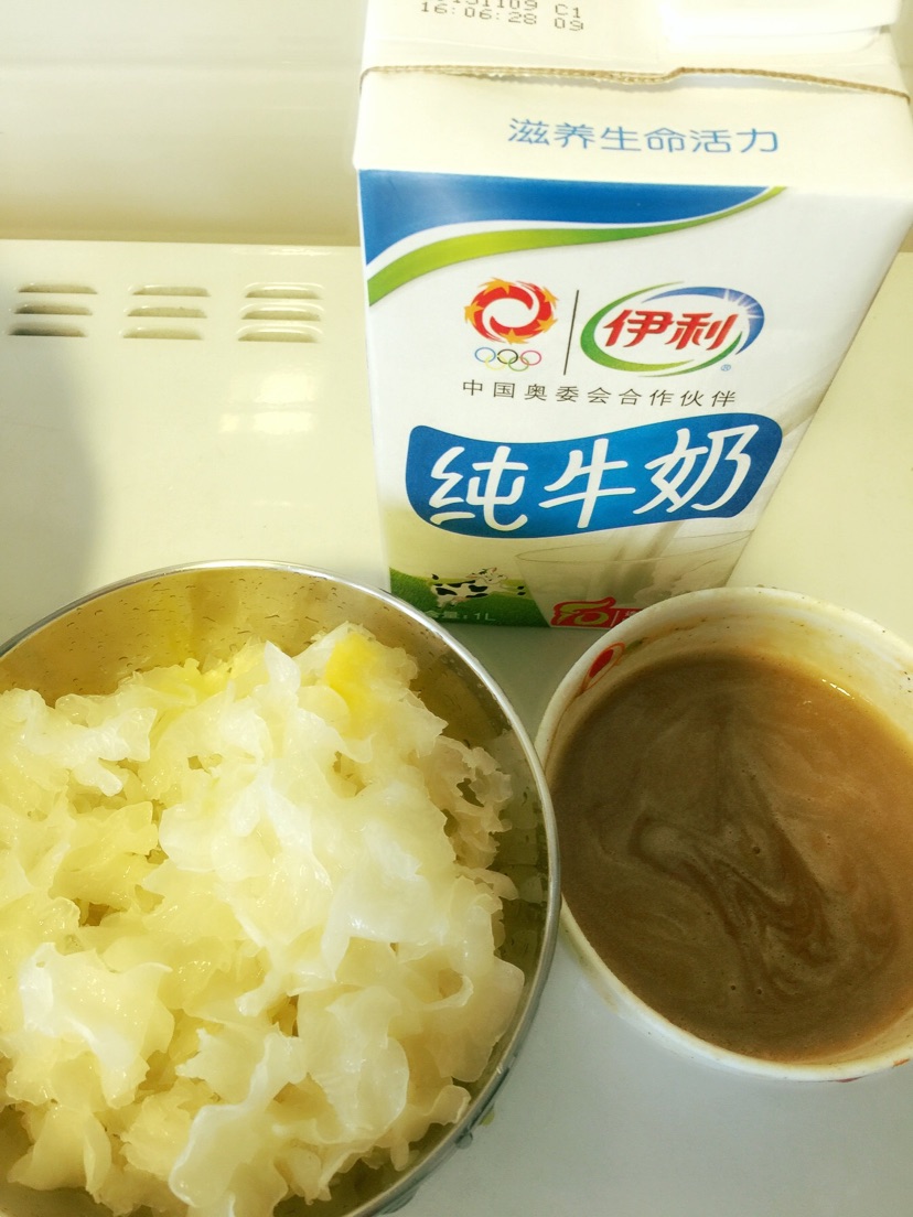 美容养颜#丝滑银耳、红枣奶的做法图解4