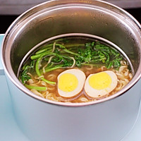 #带着美食去踏青#羊肉茼蒿方便面的做法图解11