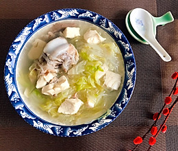 白菜豆腐骨头汤的做法