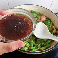 珐琅锅版五花肉豆角焖面的做法图解9