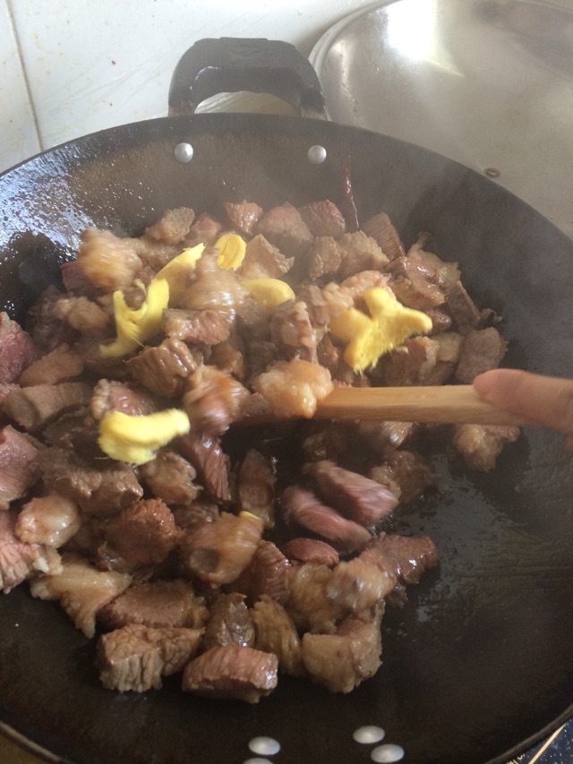 云南特色烂熬（红烧）牛肉的做法图解4