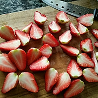 DIY草莓酱的做法图解1