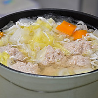 #流感季饮食攻略# 白菜银鱼肉丸汤的做法图解8