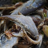 小黄花鱼最好的归宿—过油炸的做法图解4