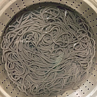 #珍选捞汁 健康轻食季#捞汁蕨根粉的做法图解2