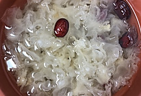 滋补元气红枣银耳汤的做法