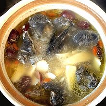 人参片药乌鸡汤