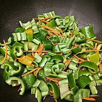 辣椒和五花肉是绝配，米饭都不够炫了的做法图解5