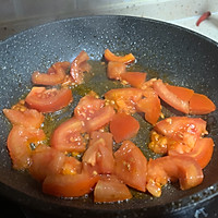 番茄三鲜炒面的做法图解4
