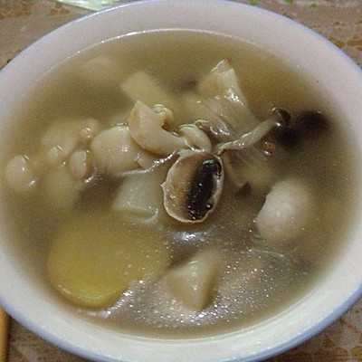 猪骨菌菇汤