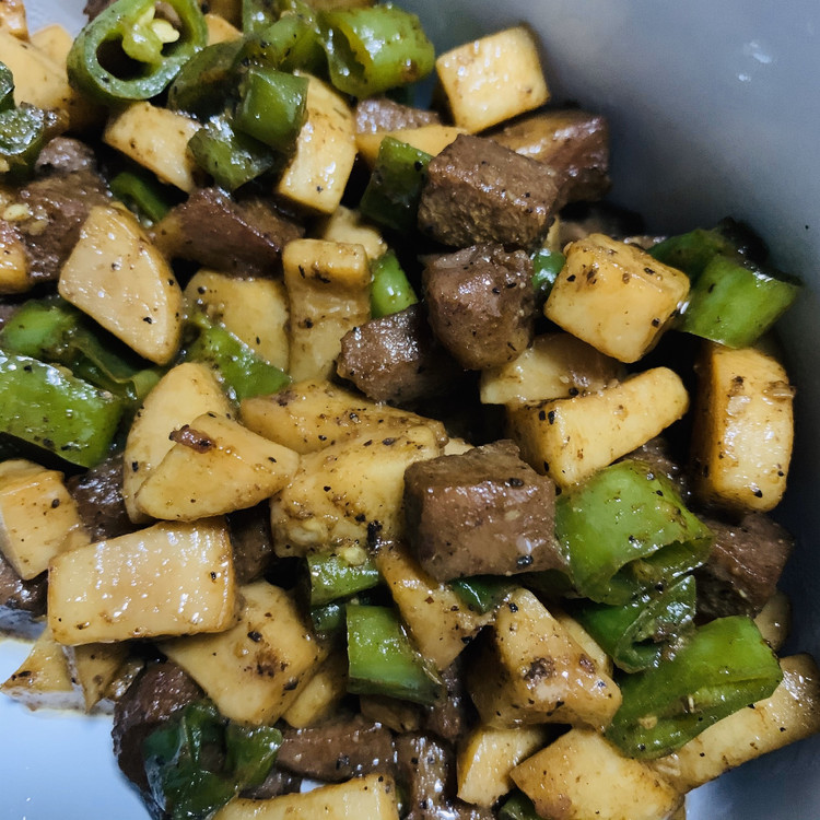 黑胡椒杏鲍牛肉粒的做法