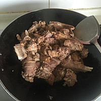 土豆焖老鹅的做法图解2
