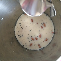 芝麻黑豆牛奶豆浆的做法图解2
