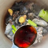 番茄炖乌鸡的做法图解3