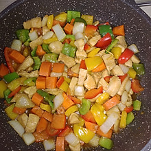 蔬菜炒鸡丁
