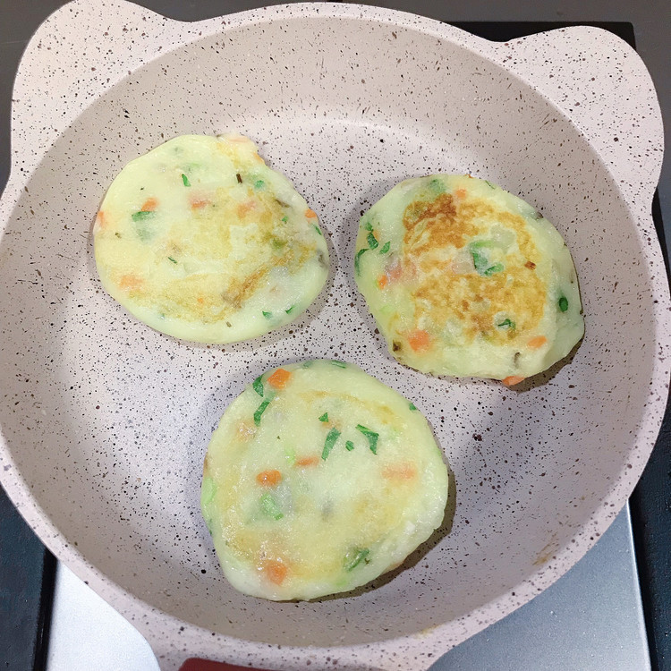 宝宝辅食-土豆时蔬饼的做法
