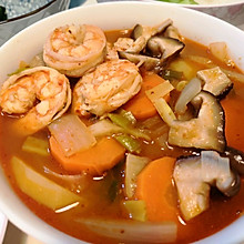 跟着综艺学做饭：大虾海鲜汤