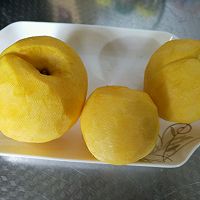 自制黄桃罐头的做法图解1