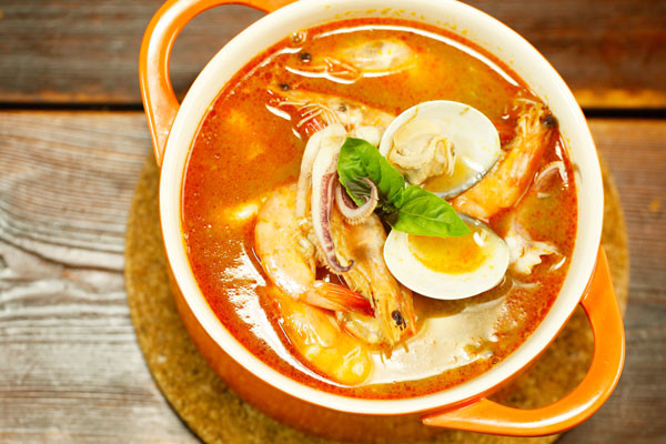 真材实料的海鲜冬阴功汤，不去泰国也能吃到！