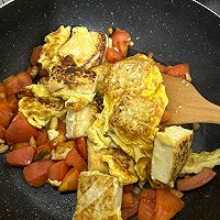 西红柿鸡蛋豆腐煲的做法图解3