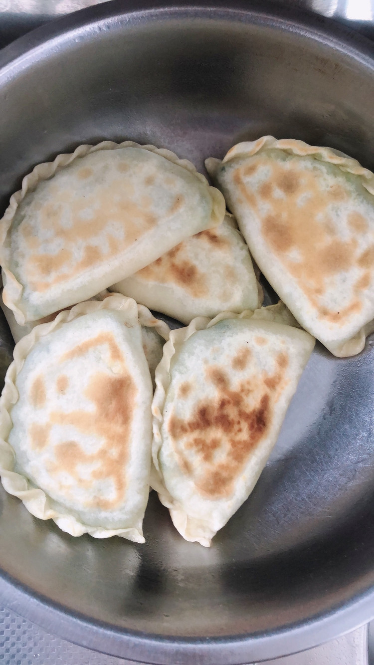 韭菜盒的做法
