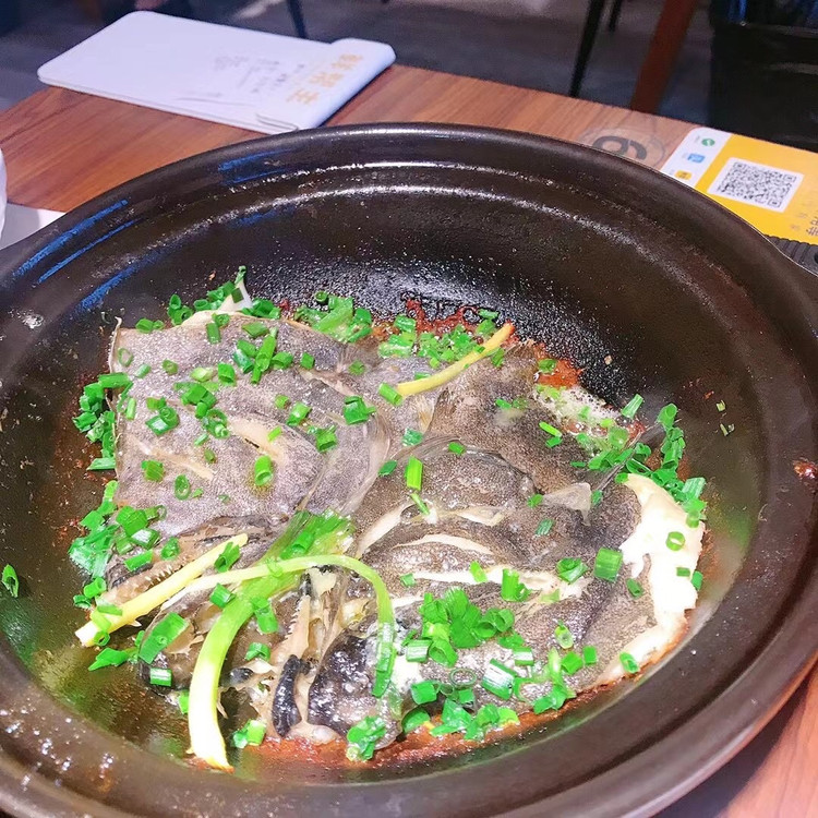 黄油焗鸦片鱼头的做法