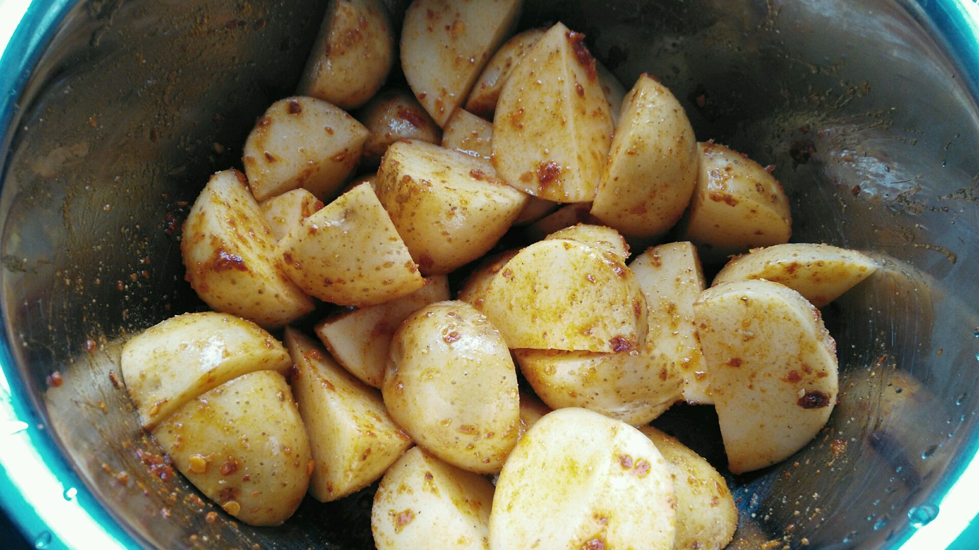 土豆新吃法！5分钟的蒜香风琴土豆做法，空气炸锅轻松搞定！ - 哔哩哔哩