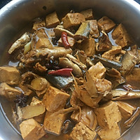 杂鱼炖豆腐的做法图解8