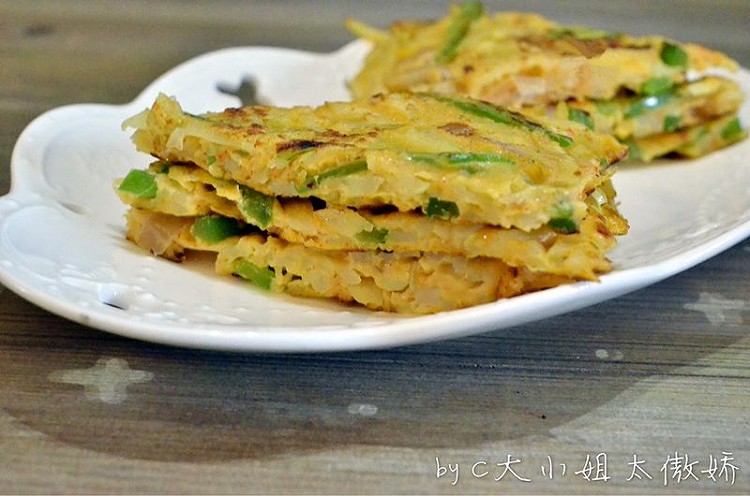 泡菜土豆丝饼的做法