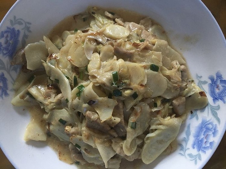 甜笋炒肉的做法