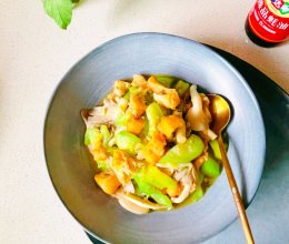 #少盐饮食 轻松生活#少盐丝瓜油条菇的做法