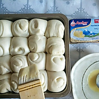 松软炼乳黄油面包的做法图解16