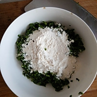菠菜鸡蛋饼的做法图解2