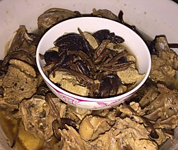 茶树菇焖鸭肉的做法